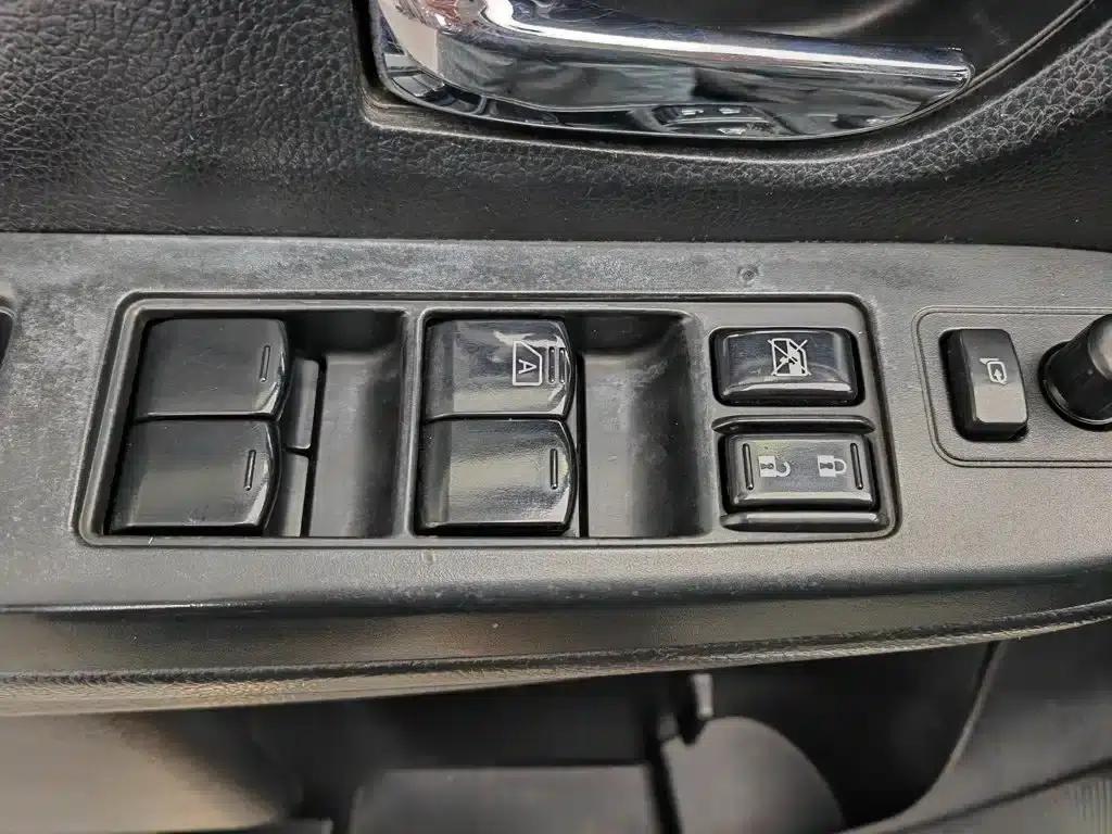 Subaru XV 2012 2.0i Comfort Edition — миниатюра 9