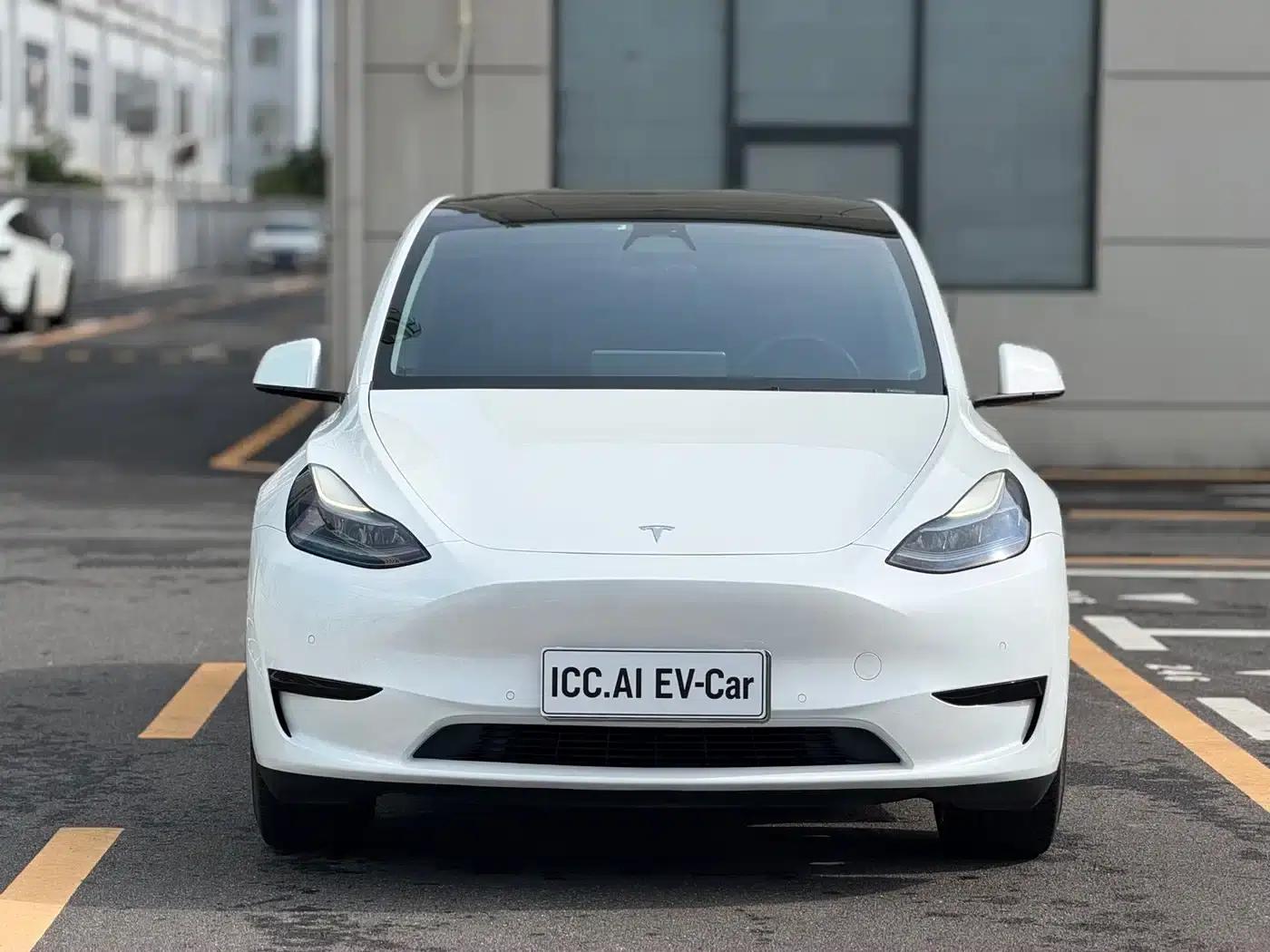 Model Y 2023 Rear-Wheel Drive — миниатюра 2