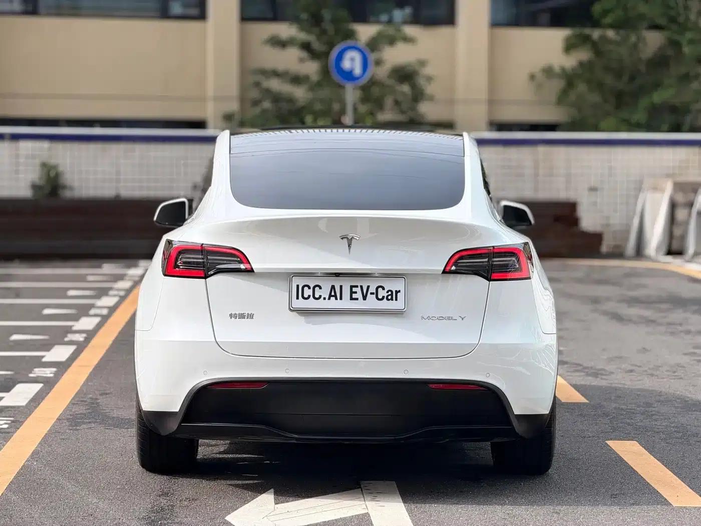 Model Y 2023 Rear-Wheel Drive — миниатюра 21