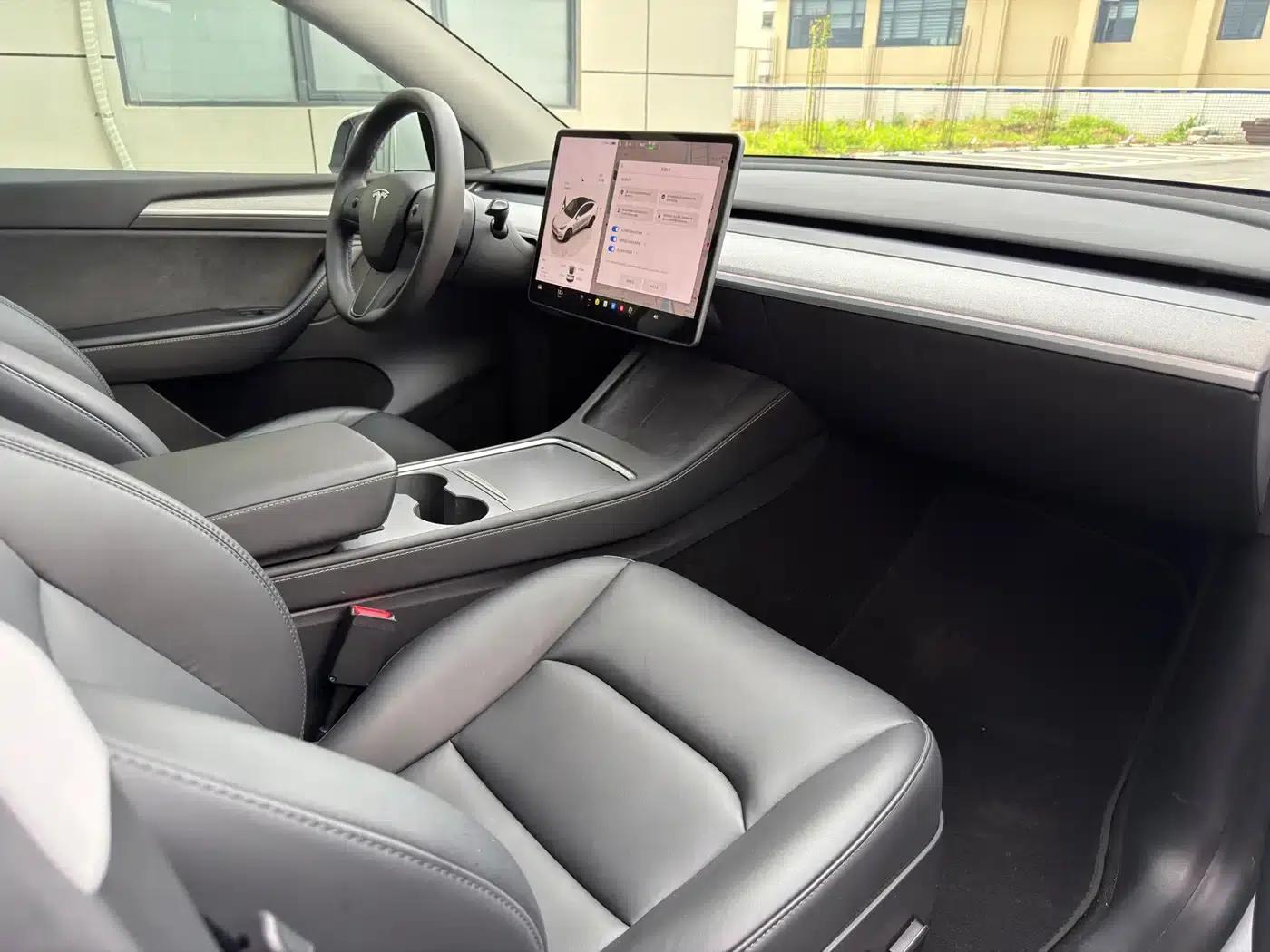 Model Y 2023 Rear-Wheel Drive — миниатюра 27