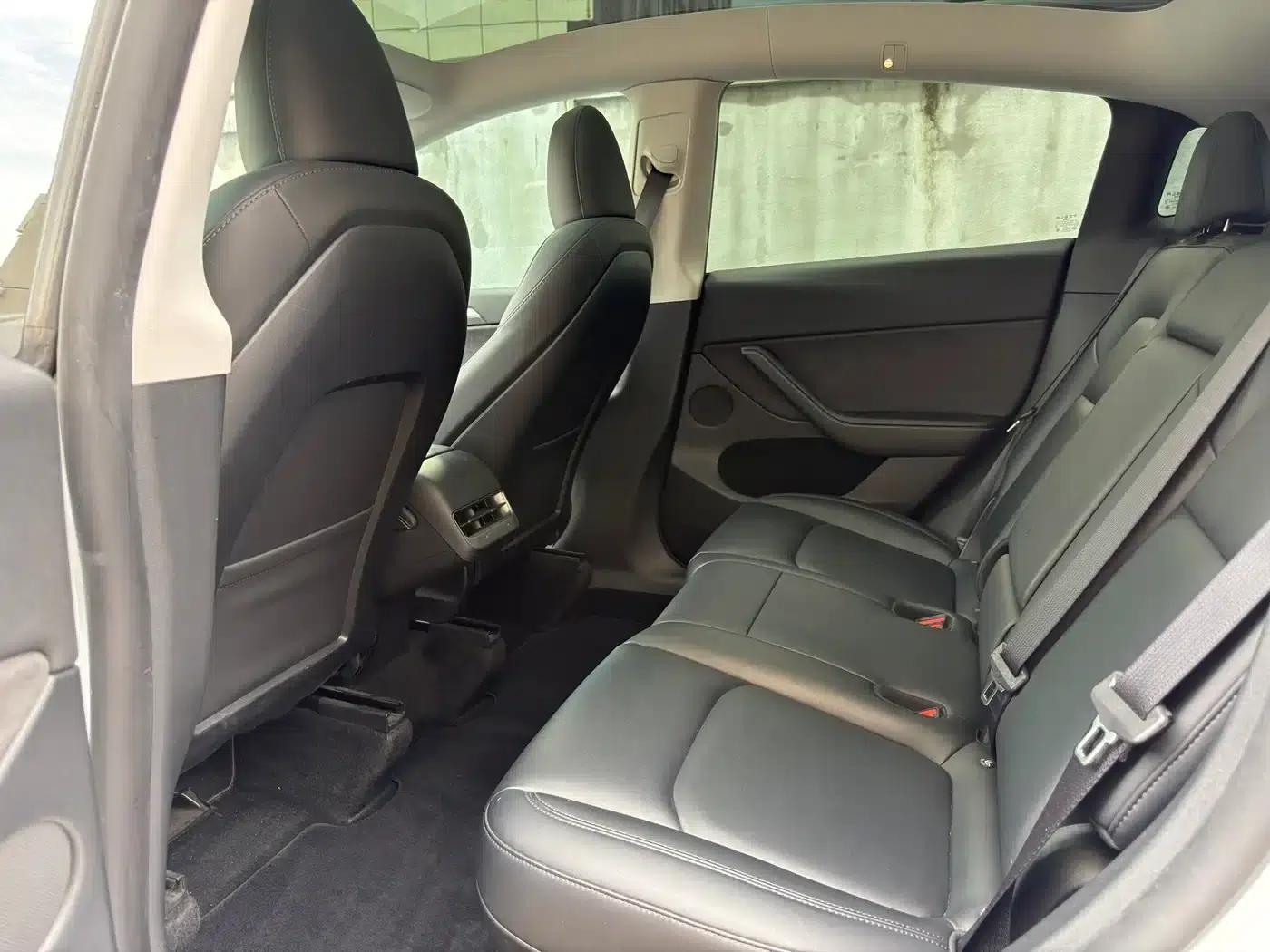 Model Y 2023 Rear-Wheel Drive — миниатюра 8