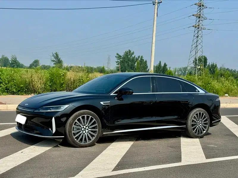 Fengyun A9L 2025 Model 260 Boya Luxury Edition — миниатюра 1