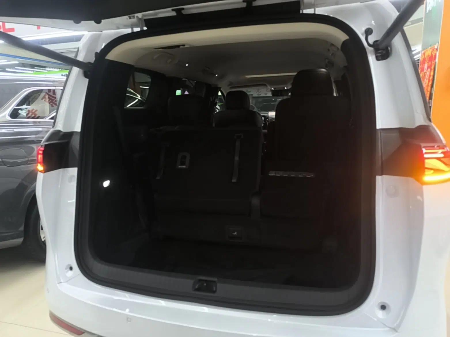 BYD M9 2025 1060 Navigation Edition — миниатюра 22