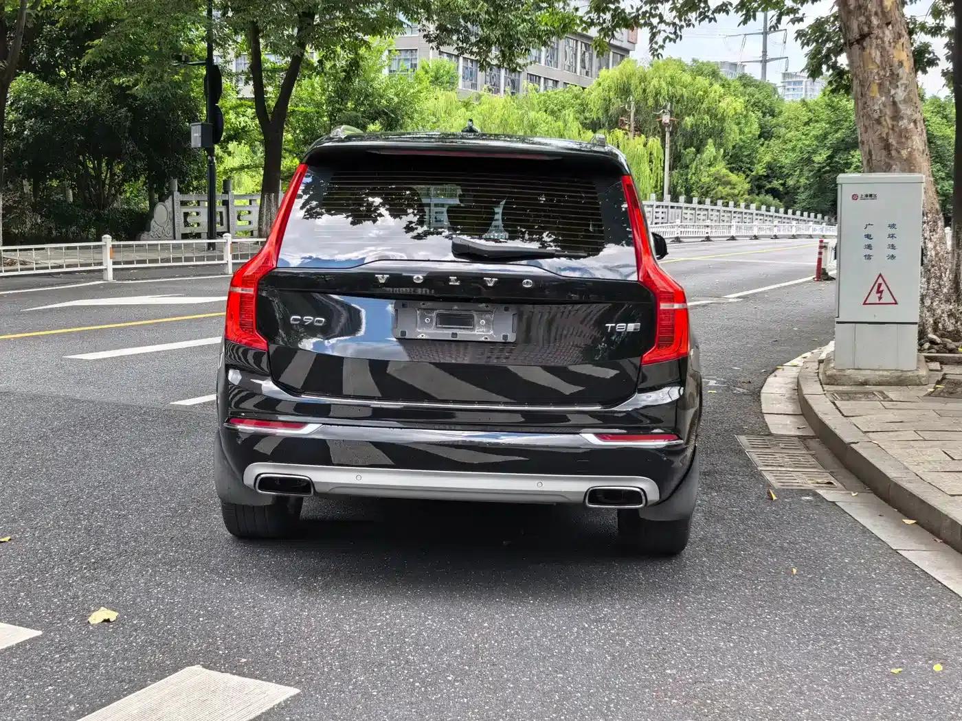 2018 Volvo XC90 T6 Inscription 7-seater — миниатюра 4