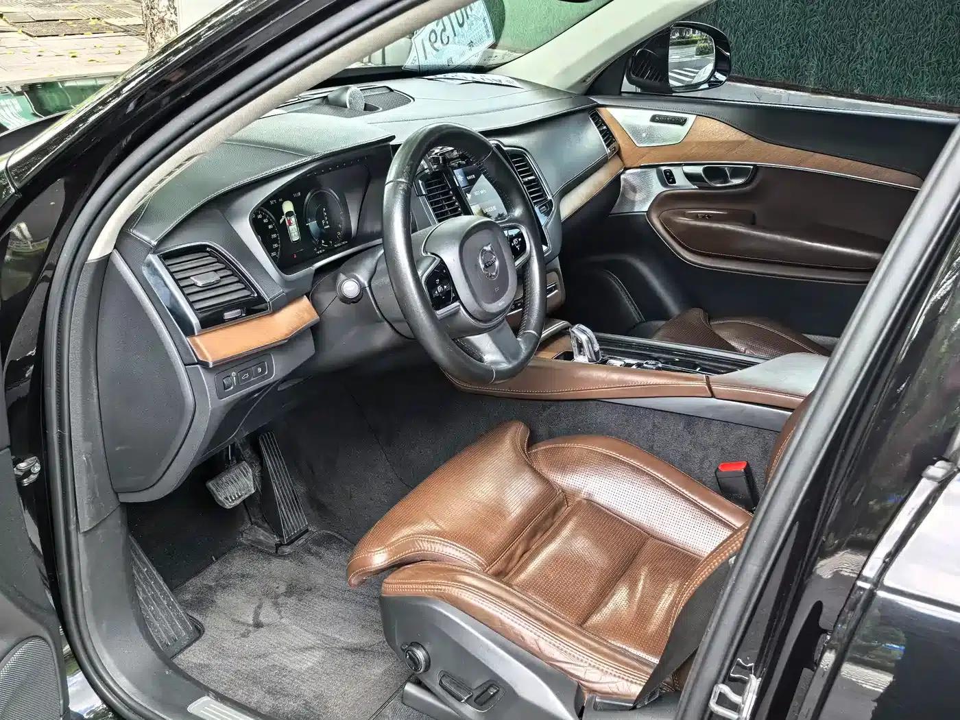 2018 Volvo XC90 T6 Inscription 7-seater — миниатюра 6