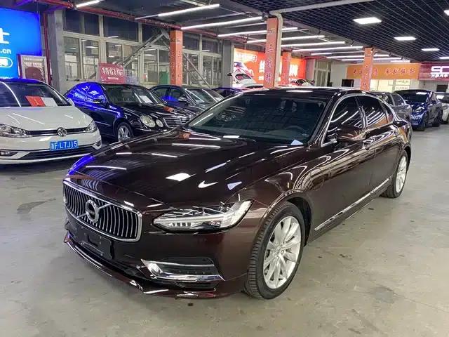 2020 Volvo S90 Plug-in Hybrid T8 E-Drive Hybrid Smart Luxury Edition