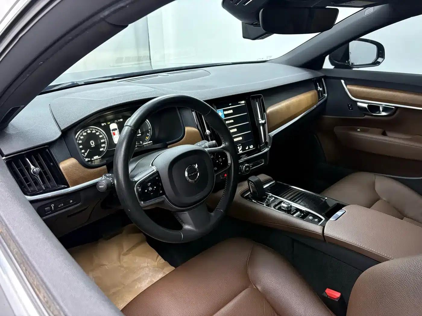 2021 Volvo S90 Plug-in Hybrid T8 E-Drive Hybrid Smart Luxury Edition — миниатюра 7