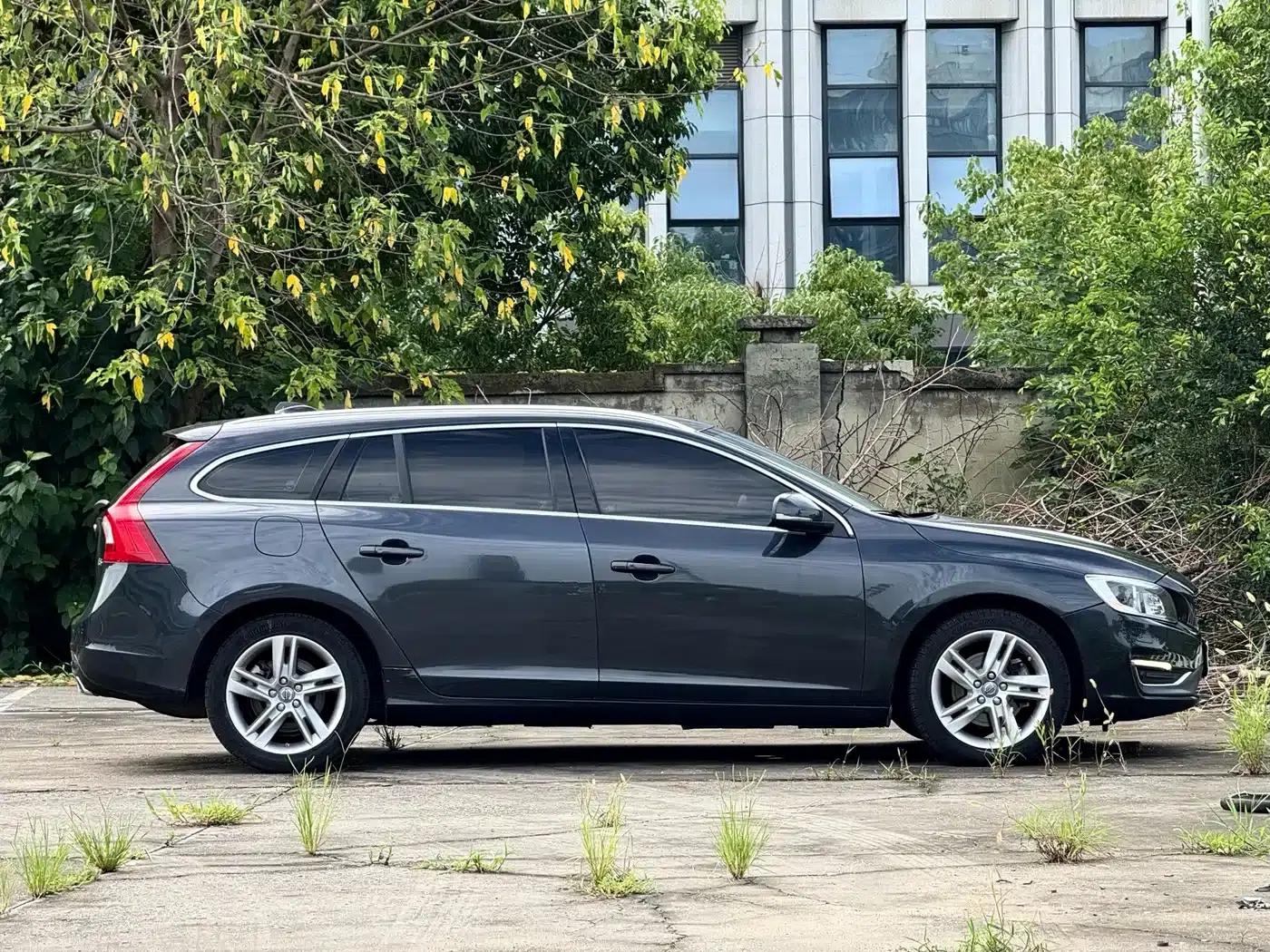2014 Volvo V60 T5 Smart Edition — миниатюра 3