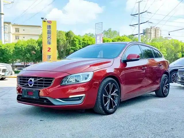 2015 Volvo V60 T5 Smart Sport Edition