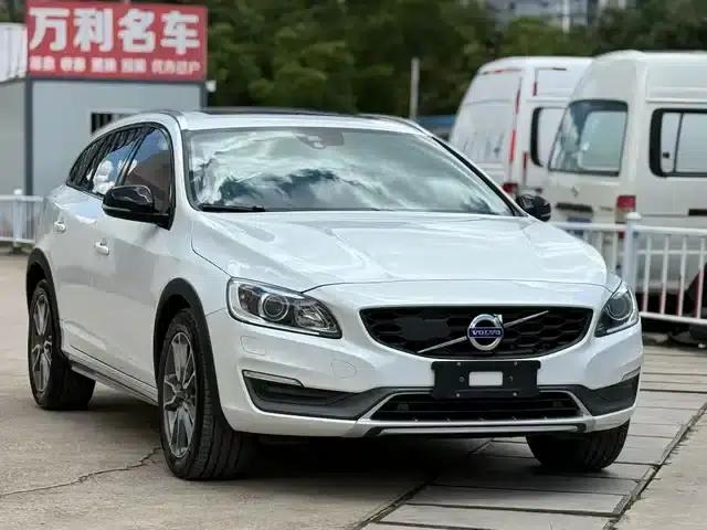 2016 Volvo V60 Cross Country T6 AWD