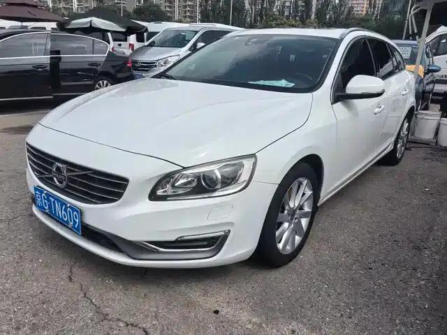 2015 Volvo V60 T5 Smart Edition