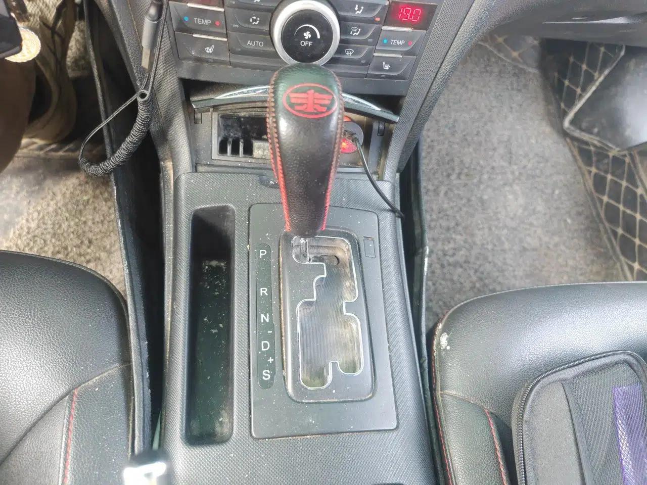 Bestune B70 2014 1.8T Automatic Sport Premium Edition — миниатюра 14
