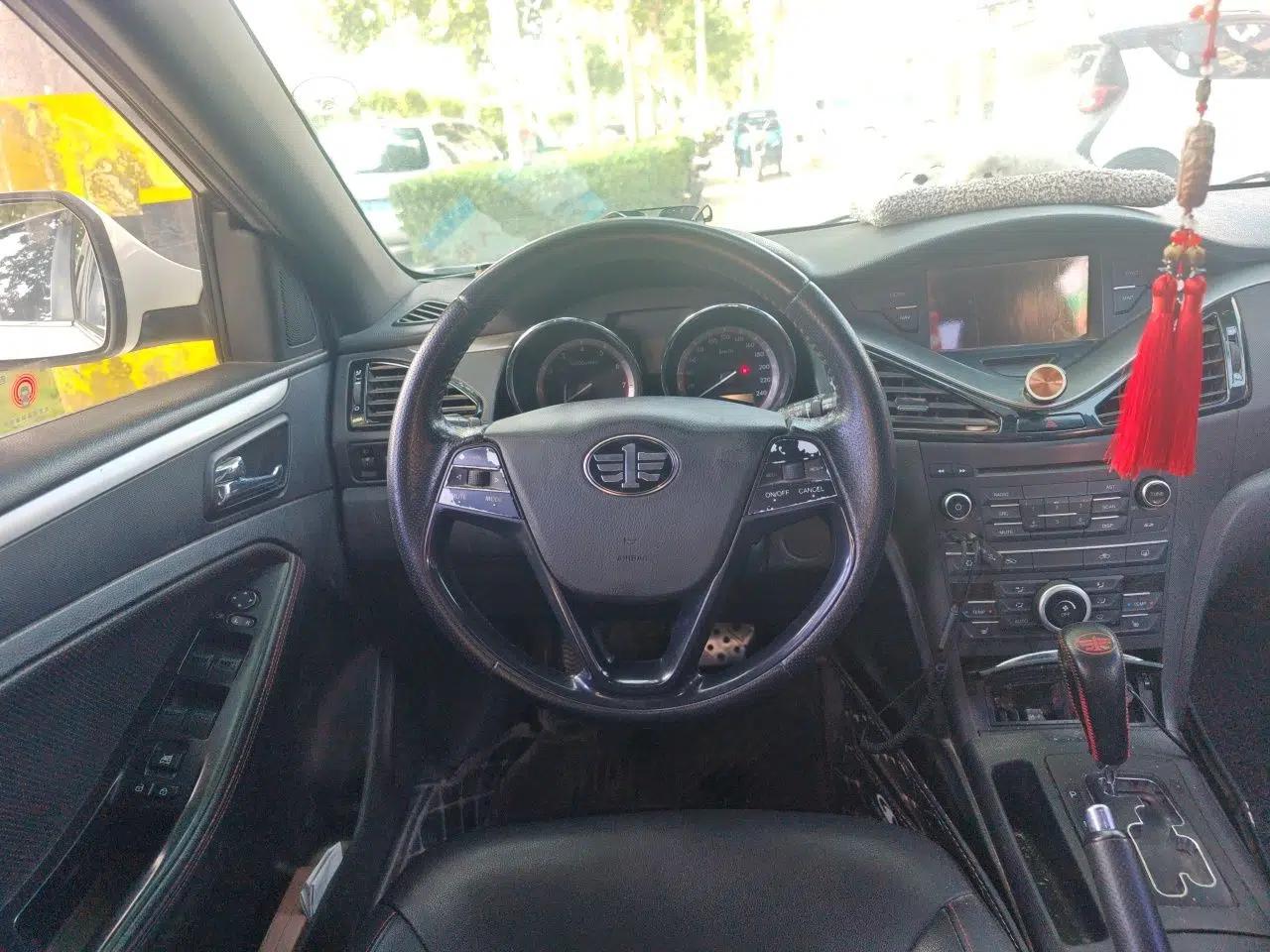 Bestune B70 2014 1.8T Automatic Sport Premium Edition — миниатюра 10
