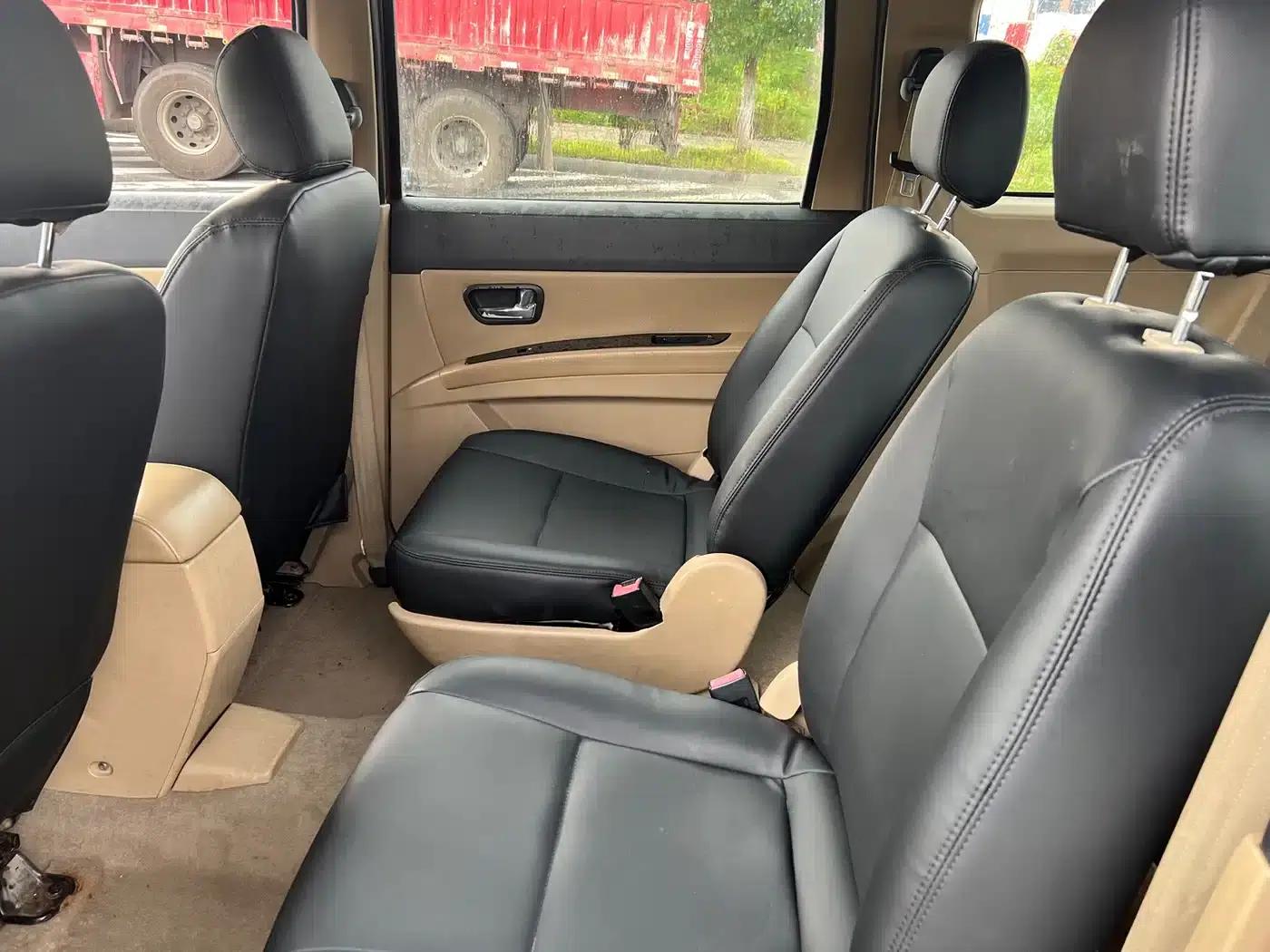 Wuling Hongguang 2014 1.5L S Luxury Edition — миниатюра 10