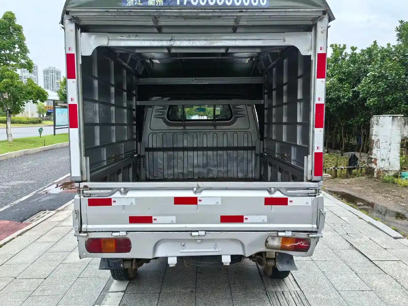 Wuling Rongguang Mini Truck 2012 1.5L Double Cab Basic Model L3C — миниатюра 4