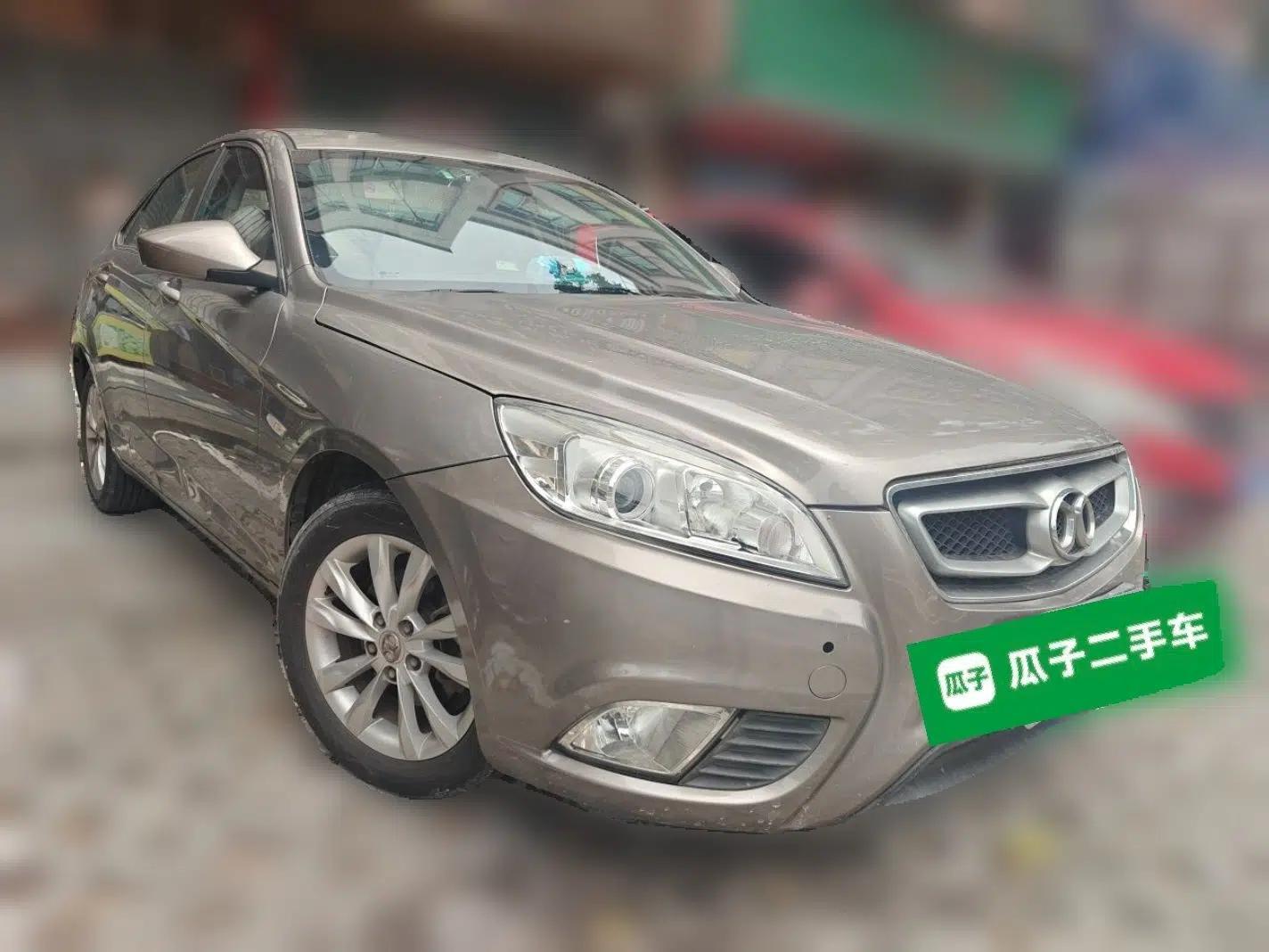 BAIC Senova D50 2015 1.5L Manual Comfort Value Navigation Edition — миниатюра 3