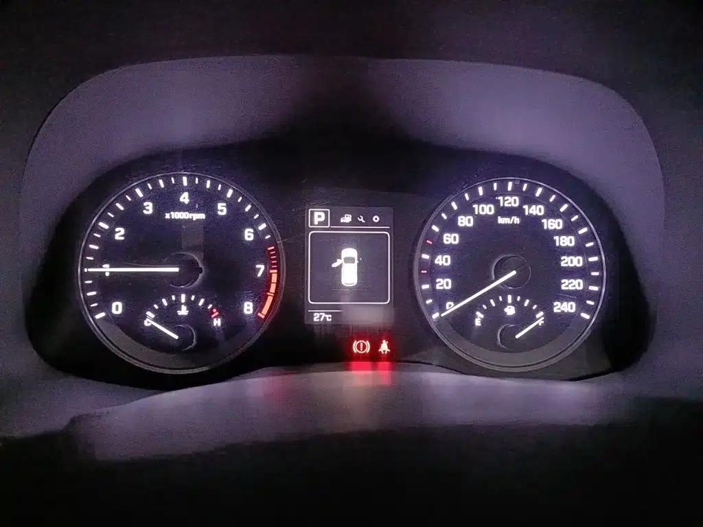 Tucson 2015 1.6T Dual-Clutch Two-Wheel Drive Intelligent Model — миниатюра 4
