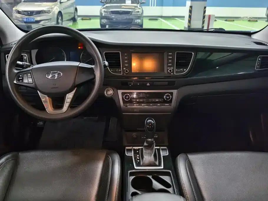 2016 Mistra 1.8L Automatic Intelligent GLS — миниатюра 12
