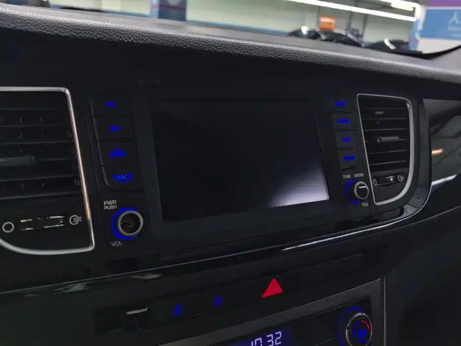 2016 Mistra 1.8L Automatic Intelligent GLS — миниатюра 13