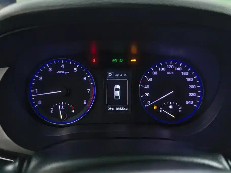 2016 Mistra 1.8L Automatic Intelligent GLS — миниатюра 14