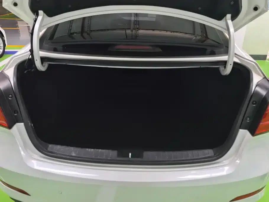 2016 Mistra 1.8L Automatic Intelligent GLS — миниатюра 4