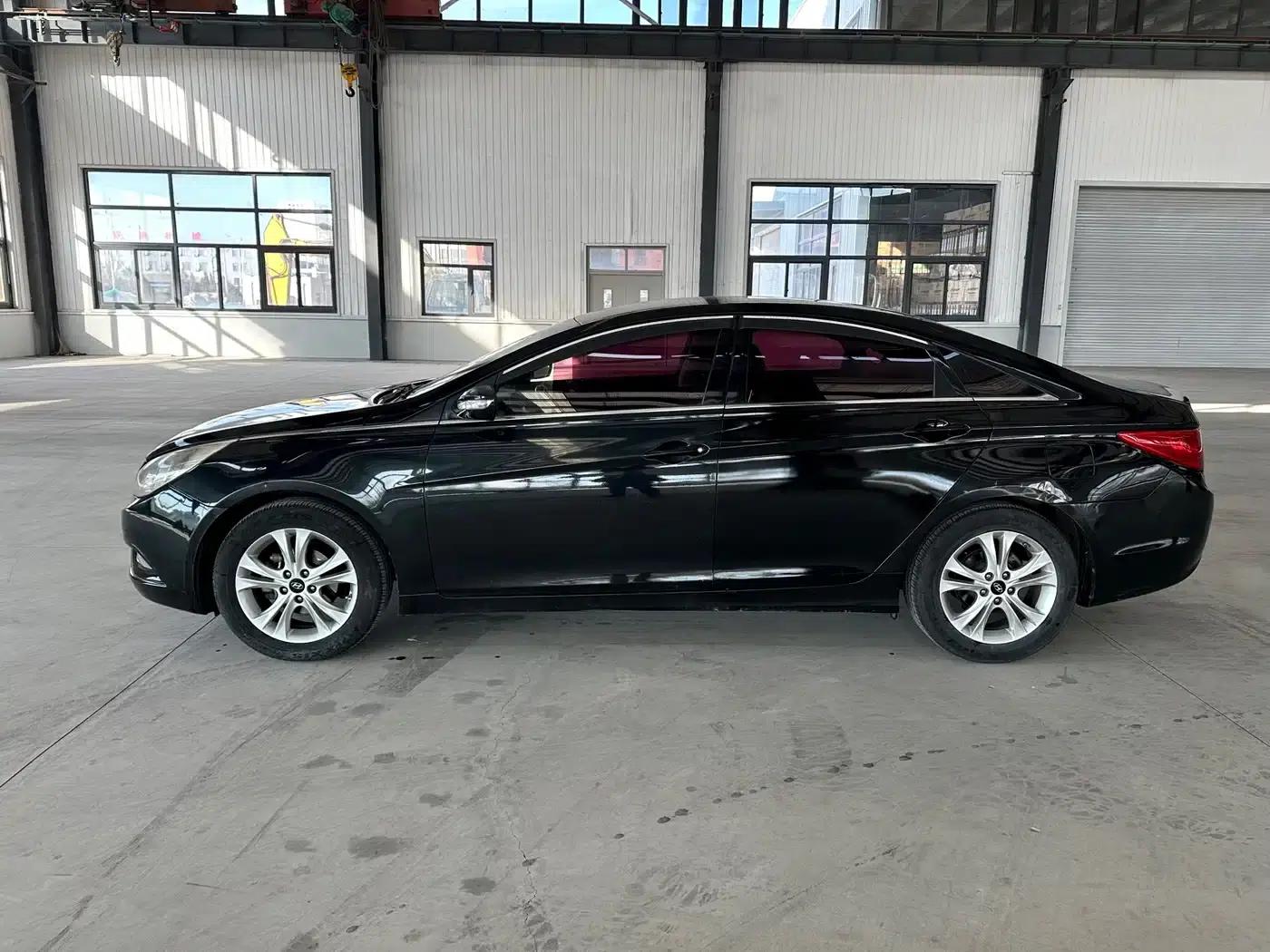 Sonata 2011 2.0L Automatic Leading Edition — миниатюра 8