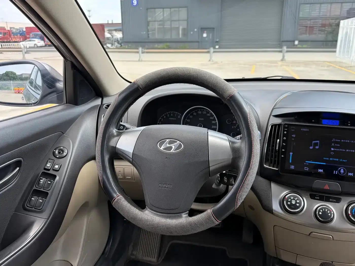 Hyundai Elantra 2011 1.6L Automatic Comfort Model — миниатюра 9