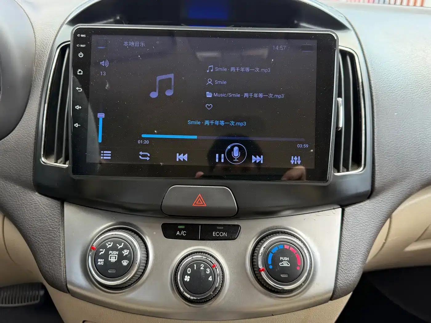 Hyundai Elantra 2011 1.6L Automatic Comfort Model — миниатюра 10