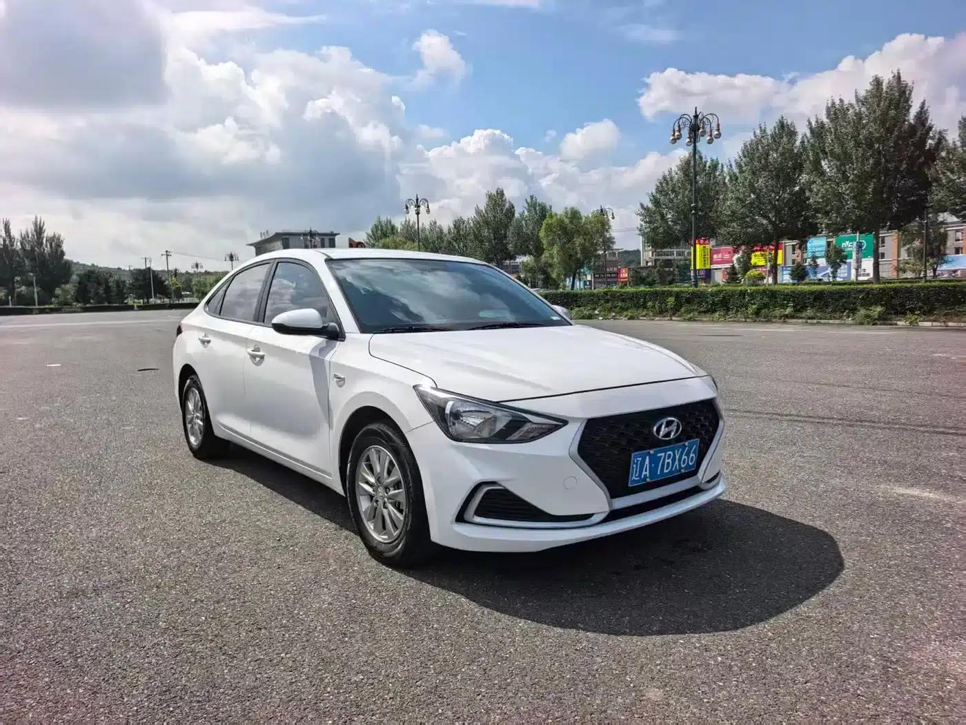 Hyundai Elantra 2020 1.6L Automatic GL Edition — миниатюра 4