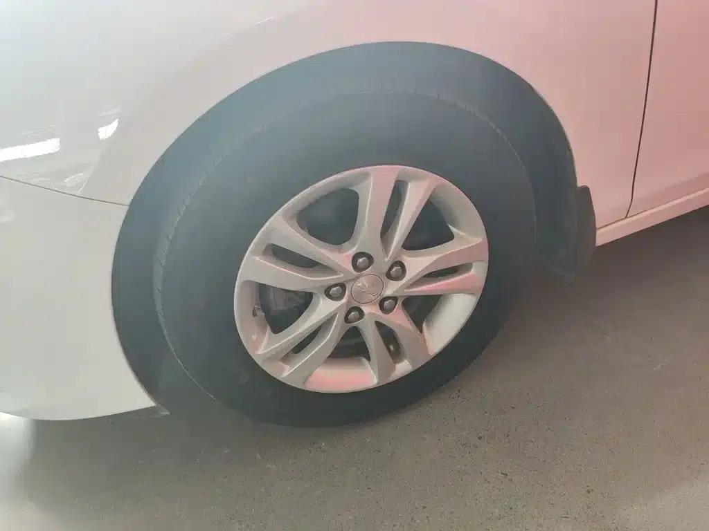 Chevrolet Cruze 2016 1.5L Automatic Comfort Edition — миниатюра 25