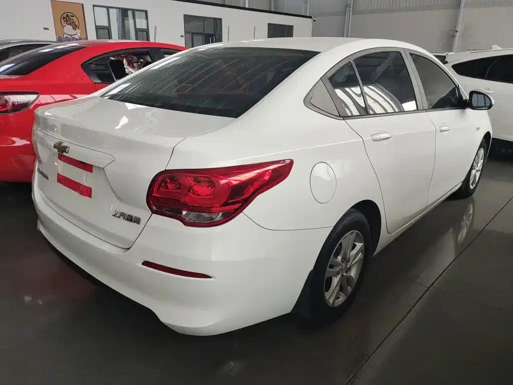 Chevrolet Cruze 2016 1.5L Automatic Comfort Edition — миниатюра 5