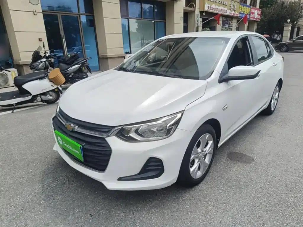 Chevrolet Cruze 2020 325T Automatic Comfort Edition — миниатюра 1