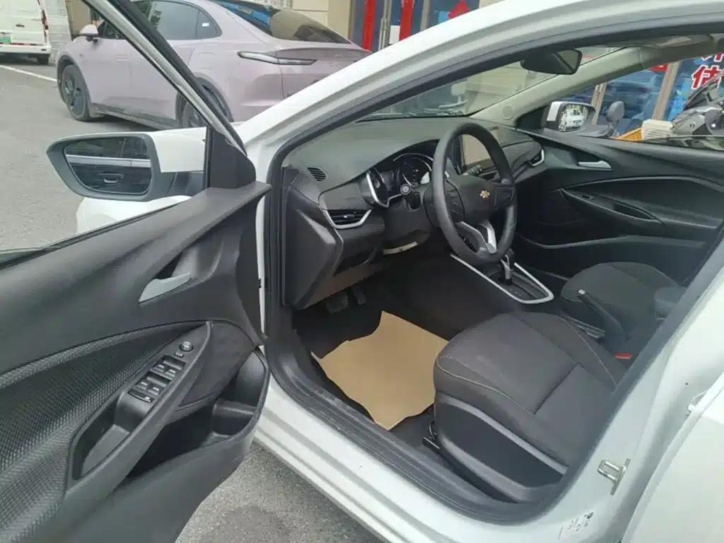 Chevrolet Cruze 2020 325T Automatic Comfort Edition — миниатюра 16