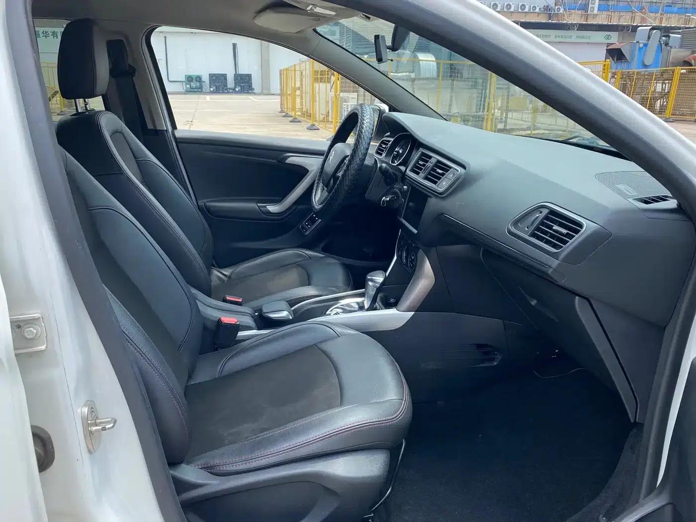 Citroën C3-XR 2015 1.6L Automatic Pioneer Edition — миниатюра 12