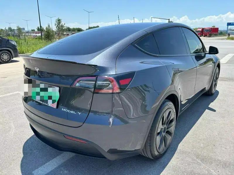 Model Y 2024 Rear-Wheel Drive — миниатюра 6