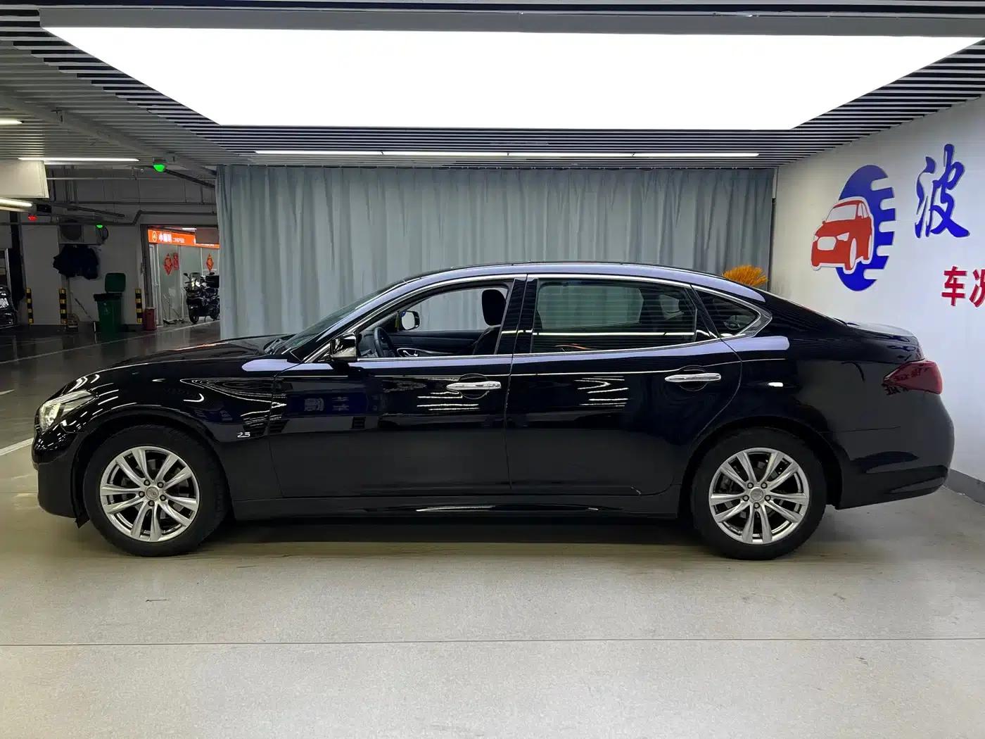 Infiniti Q70 2017 Q70L 2.5L Elite Edition — миниатюра 4