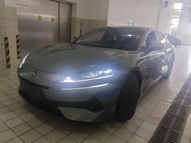 Denza Z9GT DM 2024 1100 AWD Max Edition