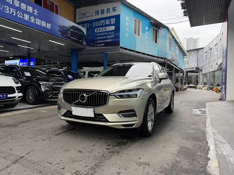 2021 Volvo XC60 T5 AWD Inscription Luxury Edition — миниатюра 1