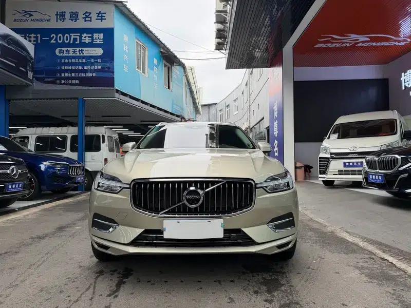 2021 Volvo XC60 T5 AWD Inscription Luxury Edition — миниатюра 2