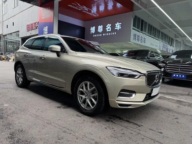 2021 Volvo XC60 T5 AWD Inscription Luxury Edition — миниатюра 3
