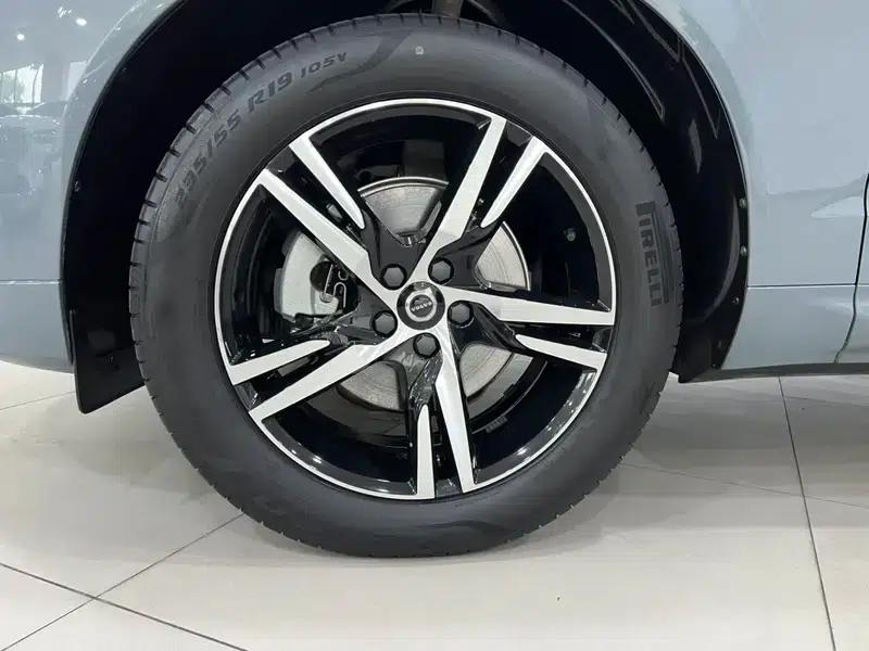 2022 Volvo XC60 B5 AWD Inscription Sport Edition — миниатюра 10