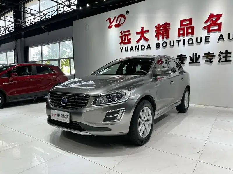 2017 Volvo XC60 T5 Smart Upgrade Edition — миниатюра 1
