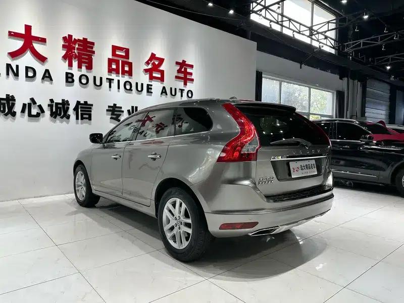 2017 Volvo XC60 T5 Smart Upgrade Edition — миниатюра 4