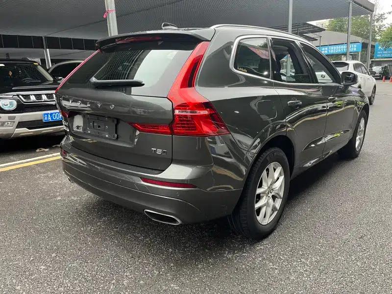 2018 Volvo XC60 T5 AWD Smart Edition — миниатюра 6