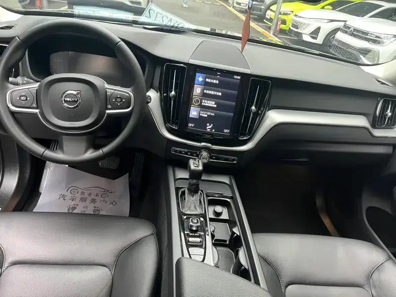 2018 Volvo XC60 T5 AWD Smart Edition — миниатюра 7