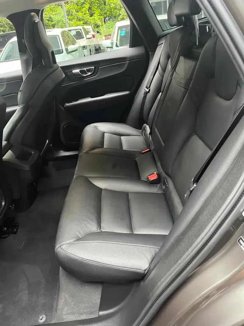 2018 Volvo XC60 T5 AWD Smart Edition — миниатюра 9