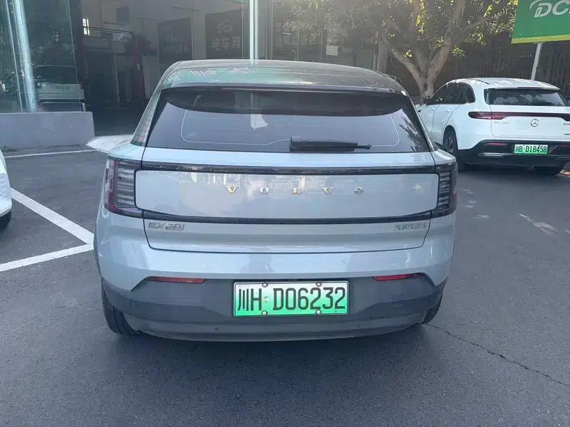 Volvo EX30 2025 Rear-Wheel Drive Long Range Ultra — миниатюра 5