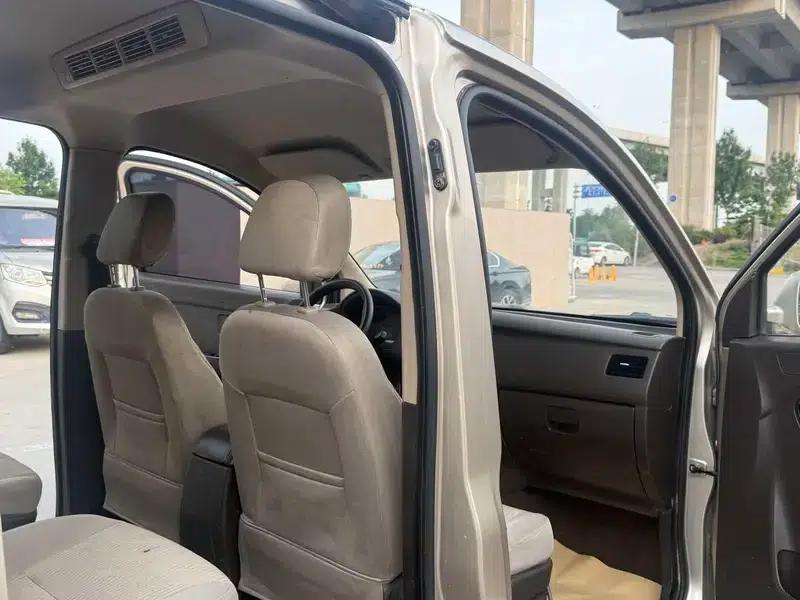 Wuling Rongguang V 2016 1.5L Standard Edition — миниатюра 11