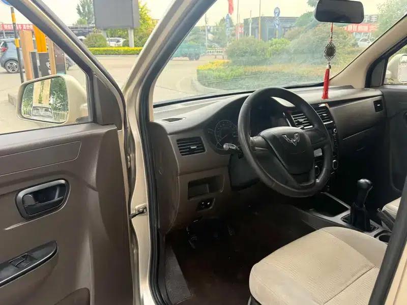 Wuling Rongguang V 2016 1.5L Standard Edition — миниатюра 7