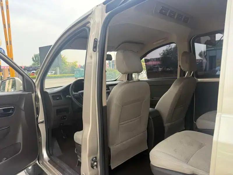 Wuling Rongguang V 2016 1.5L Standard Edition — миниатюра 8